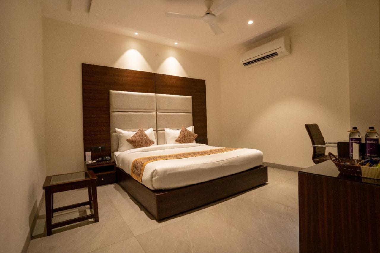 Hotel Smily Ludhiana Exterior foto